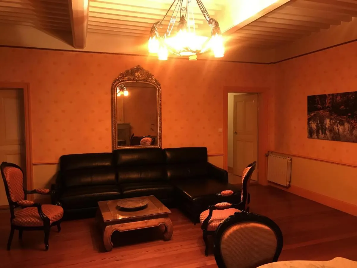 Domaine Des Chabriers Bed and Breakfast Ourches 0*,  Frankrijk
